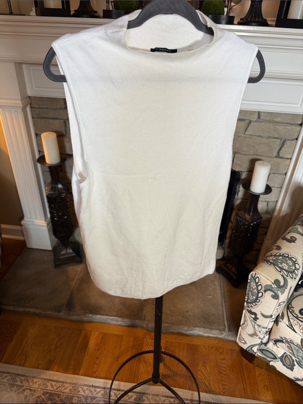 St. John Sleeveless White Knit Tank Top